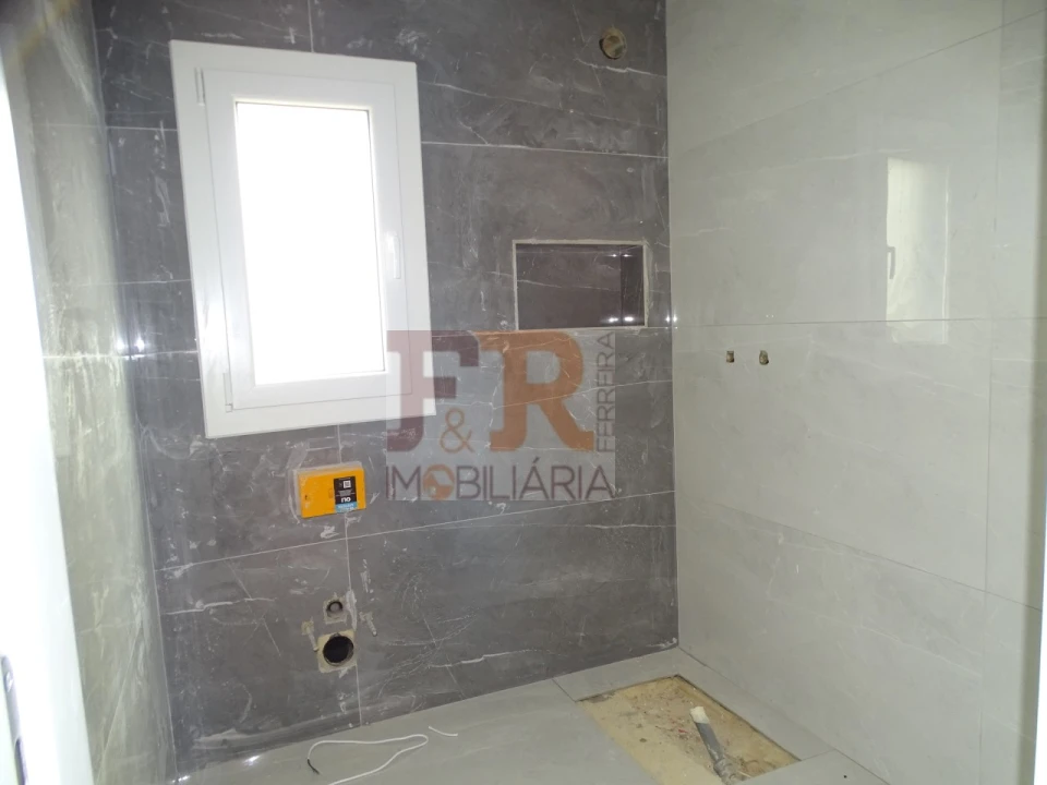 Moradia T4 para Venda em Quinta do Anjo Foto 12