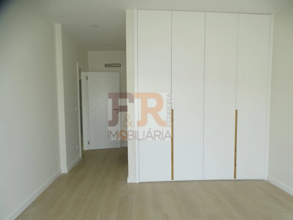 Moradia T4 para Venda em Quinta do Anjo Foto 18