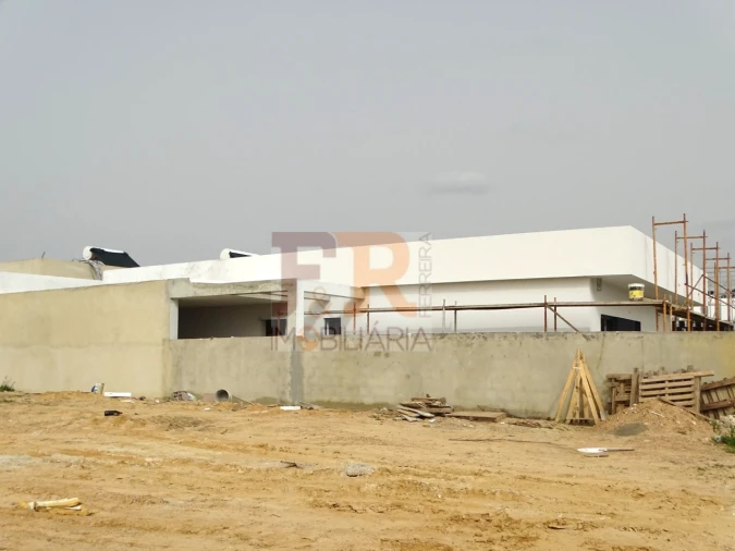 Moradia T4 para Venda em Quinta do Anjo Foto 2