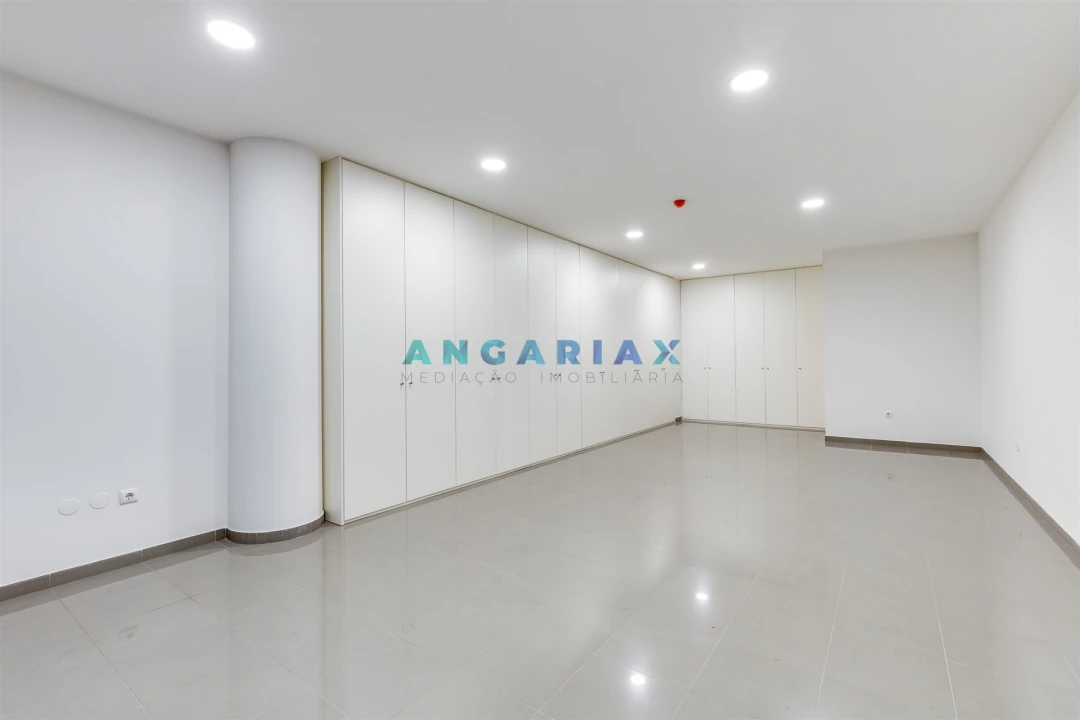 Loja para Arrendamento em Marrazes e Barosa Foto 2