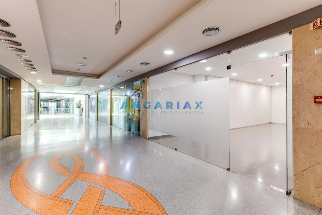 Loja para Arrendamento em Marrazes e Barosa Foto 11