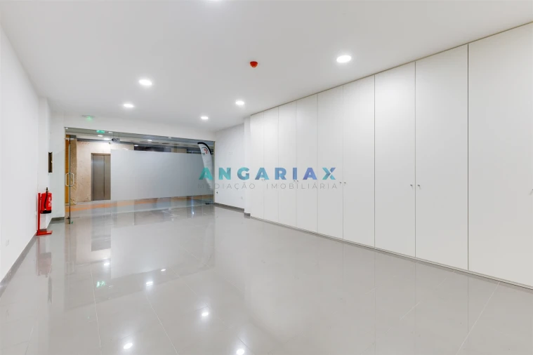 Loja para Arrendamento em Marrazes e Barosa