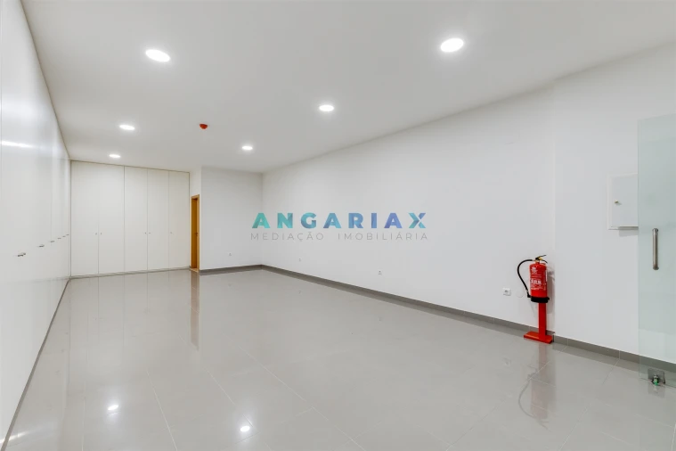 Loja para Arrendamento em Marrazes e Barosa Foto 4