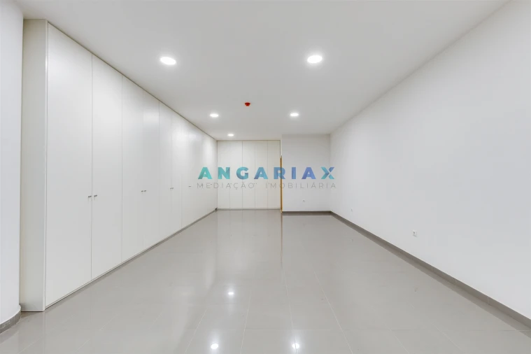 Loja para Arrendamento em Marrazes e Barosa Foto 3