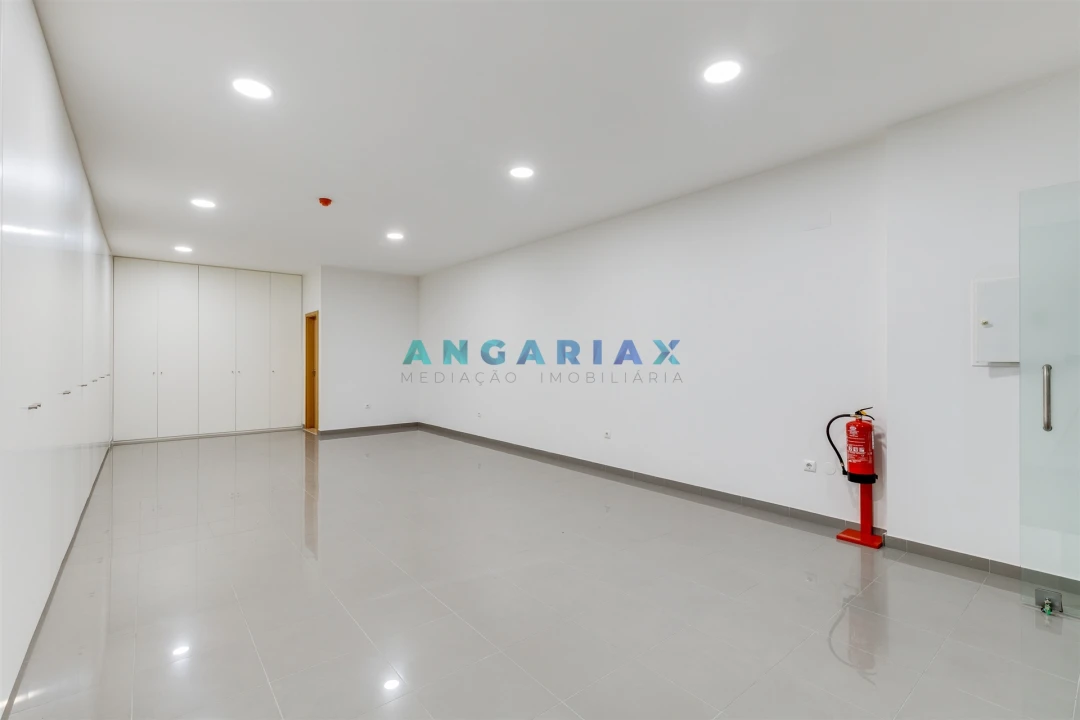 Loja para Arrendamento em Marrazes e Barosa Foto 4