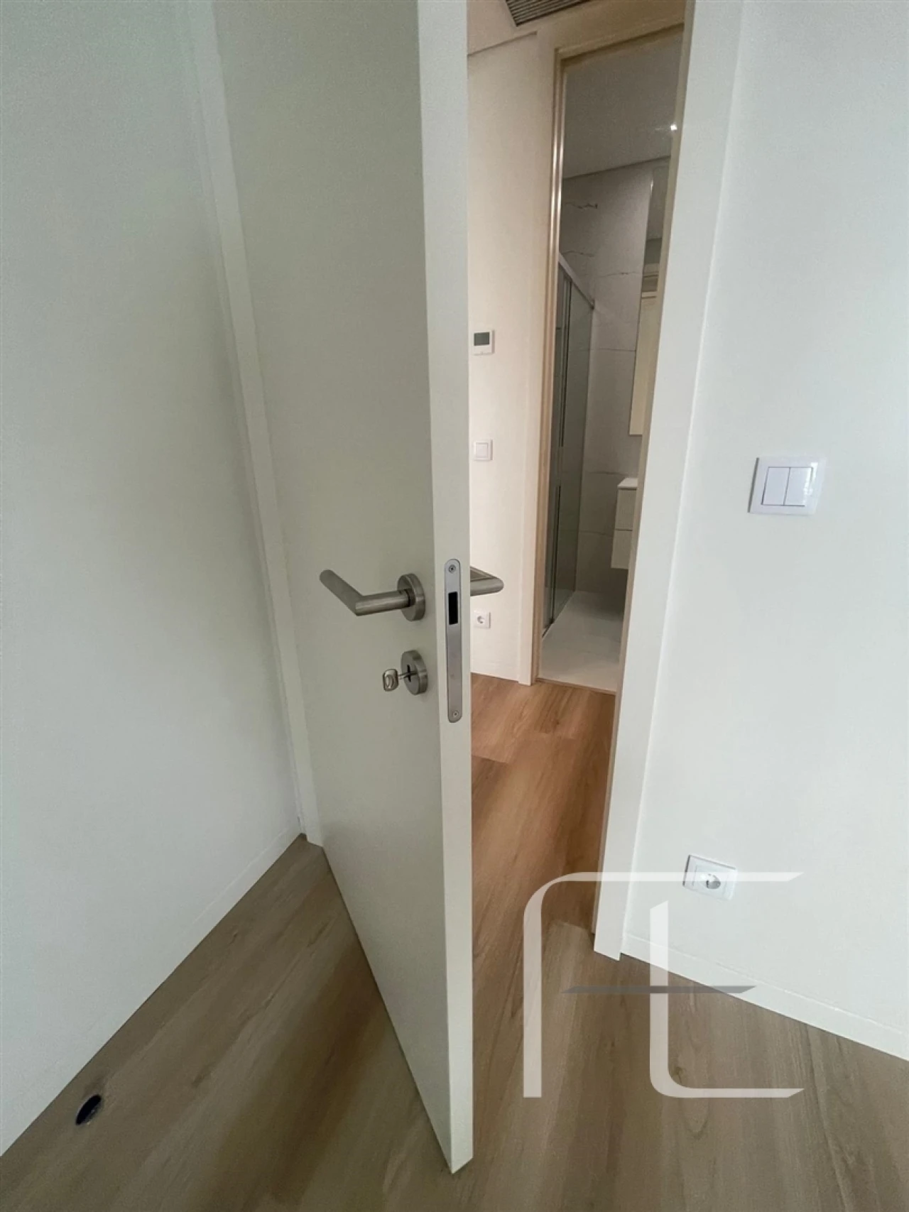 Apartamento T2 para Venda em Lordelo do Ouro e Massarelos Foto 13