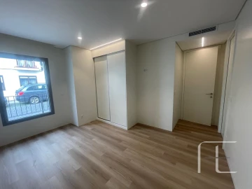 Apartamento T2 para Venda em Lordelo do Ouro e Massarelos