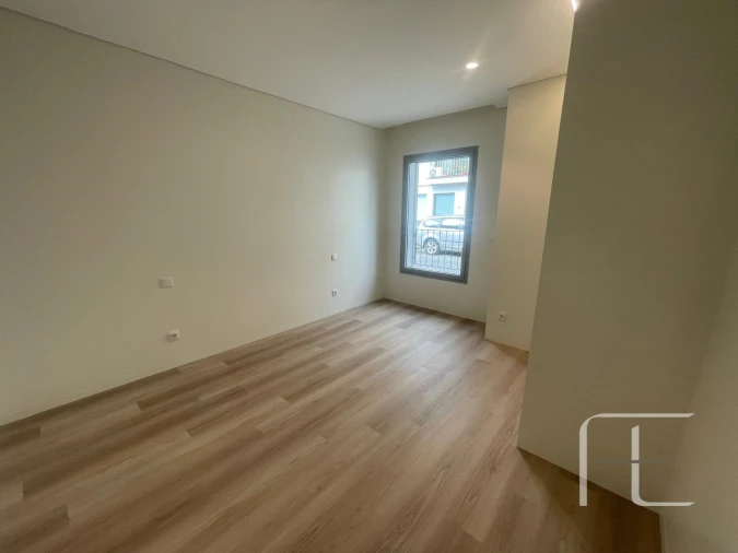 Apartamento T2 para Venda em Lordelo do Ouro e Massarelos Foto 22