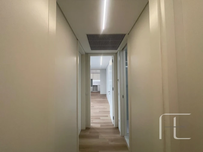 Apartamento T2 para Venda em Lordelo do Ouro e Massarelos Foto 9