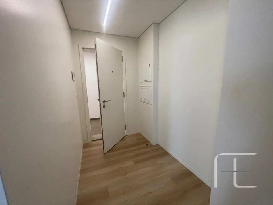 Apartamento T2 para Venda em Lordelo do Ouro e Massarelos Foto 6