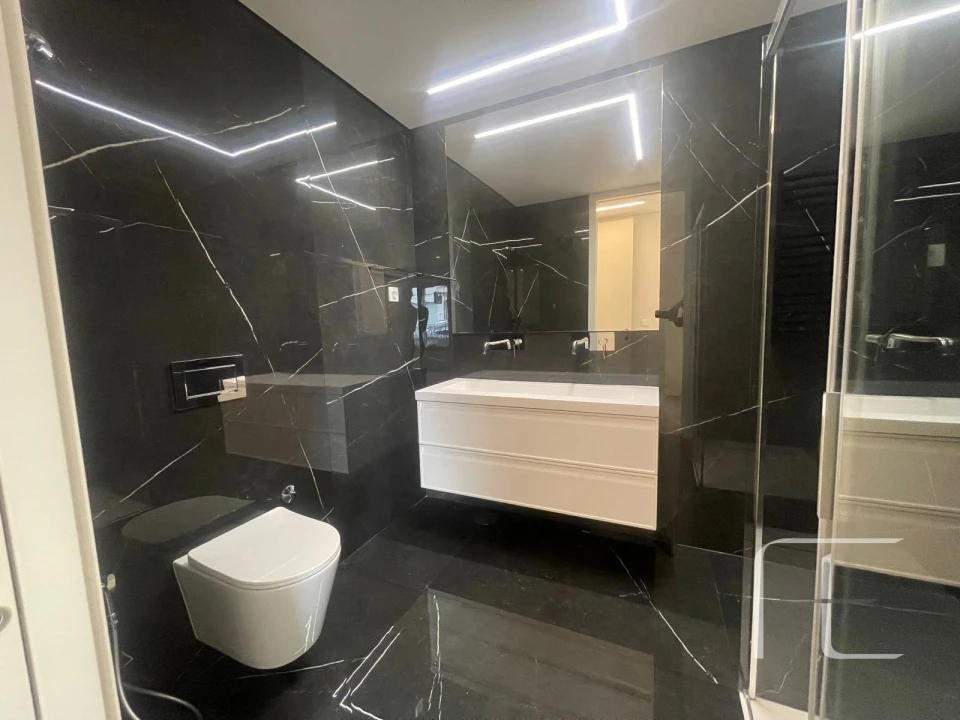 Apartamento T2 para Venda em Lordelo do Ouro e Massarelos Foto 24