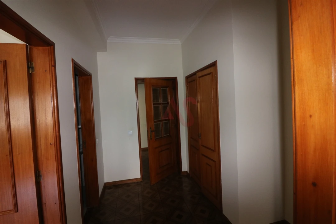 Apartamento T3 para Arrendamento em Moreira de Conegos Foto 13