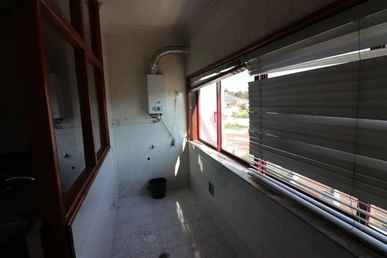 Apartamento T3 para Arrendamento em Moreira de Conegos Foto 3