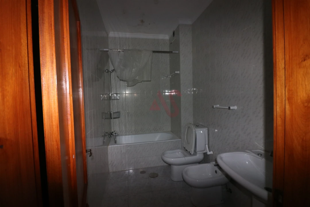 Apartamento T3 para Arrendamento em Moreira de Conegos Foto 7