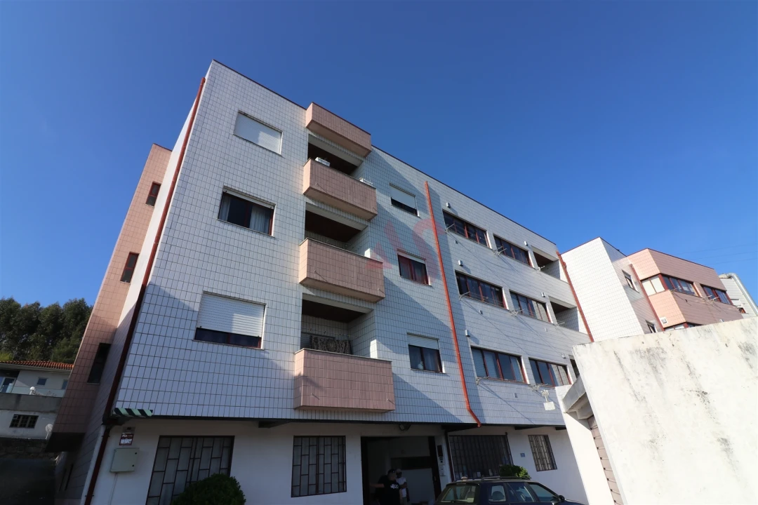 Apartamento T3 para Arrendamento em Moreira de Conegos Foto 1