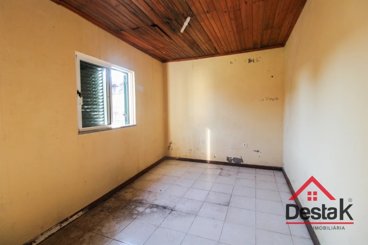 Moradia T3 para Venda em Sul Foto 24