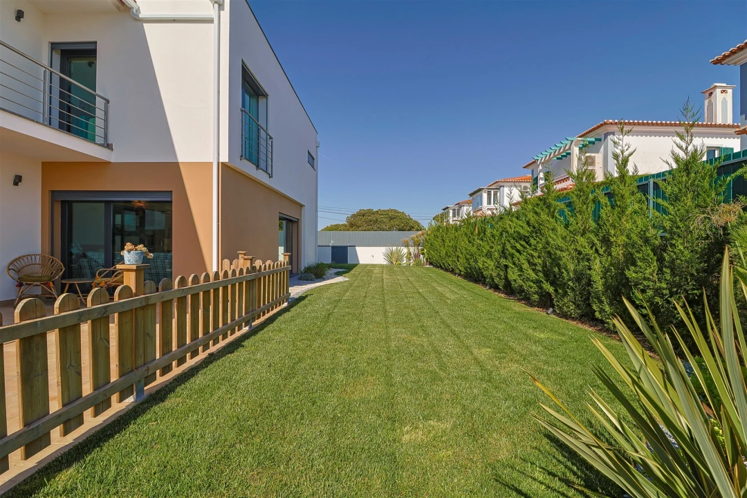 Moradia T3 para Venda em São João das Lampas e Terrugem Foto 1