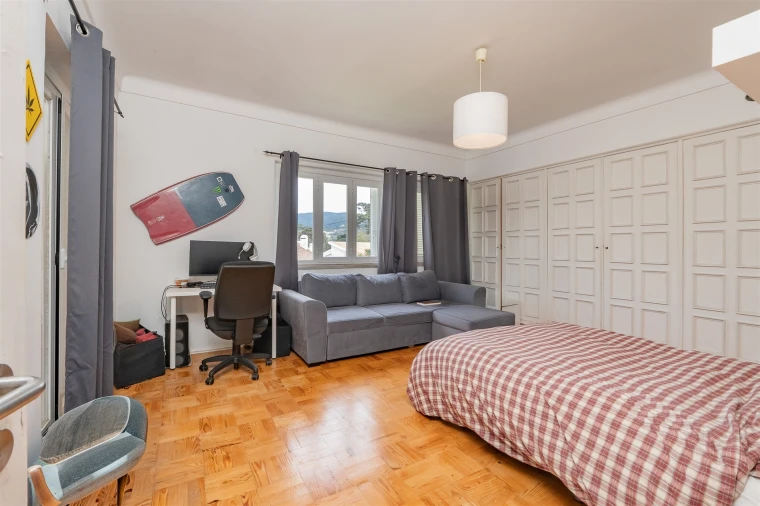 Moradia T5 para Venda em Colares Foto 15