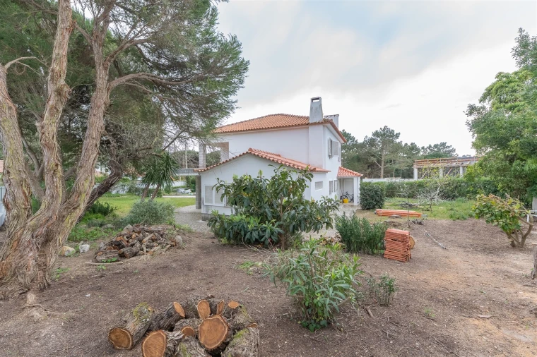 Moradia T5 para Venda em Colares Foto 28