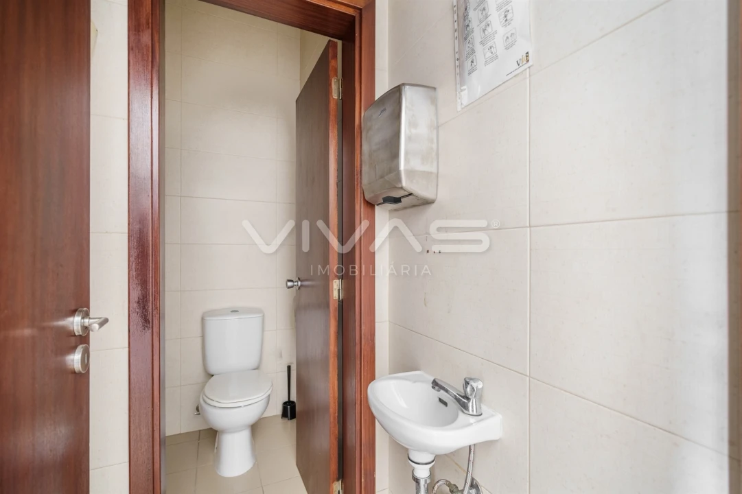 Negócio para Venda em Fornelos e Queijada Foto 12