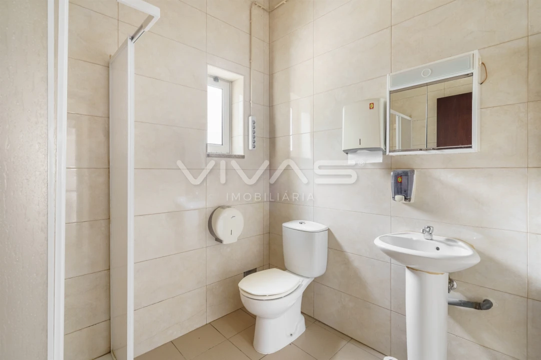 Negócio para Venda em Fornelos e Queijada Foto 16