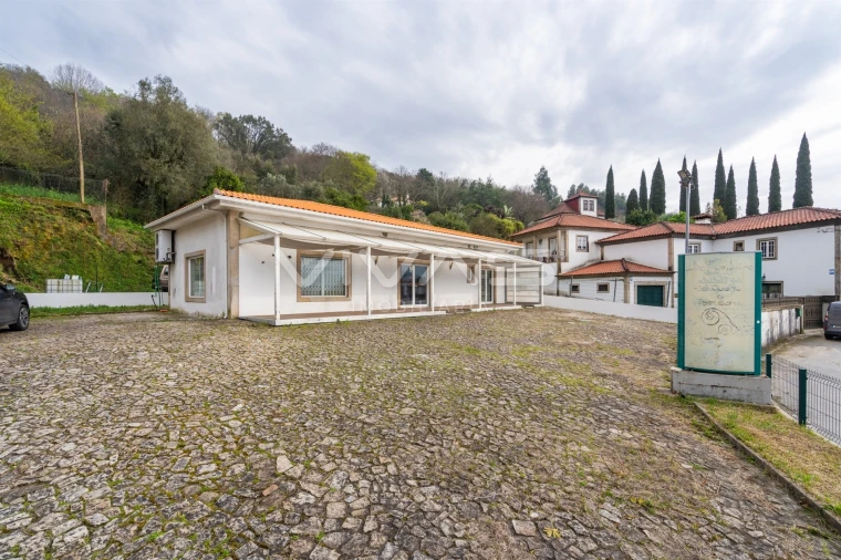 Negócio para Venda em Fornelos e Queijada Foto 18