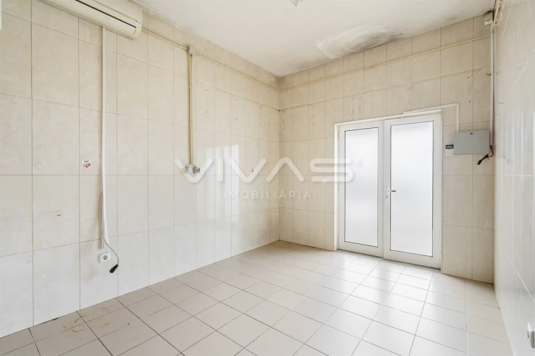 Negócio para Venda em Fornelos e Queijada Foto 13