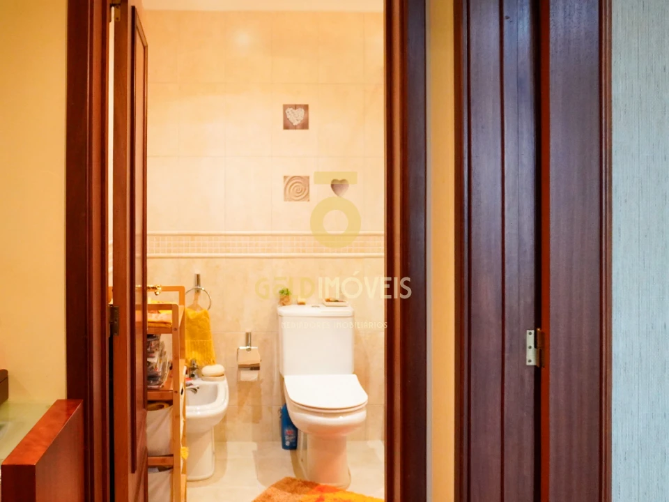 Apartamento T2 para Venda em Canelas Foto 22