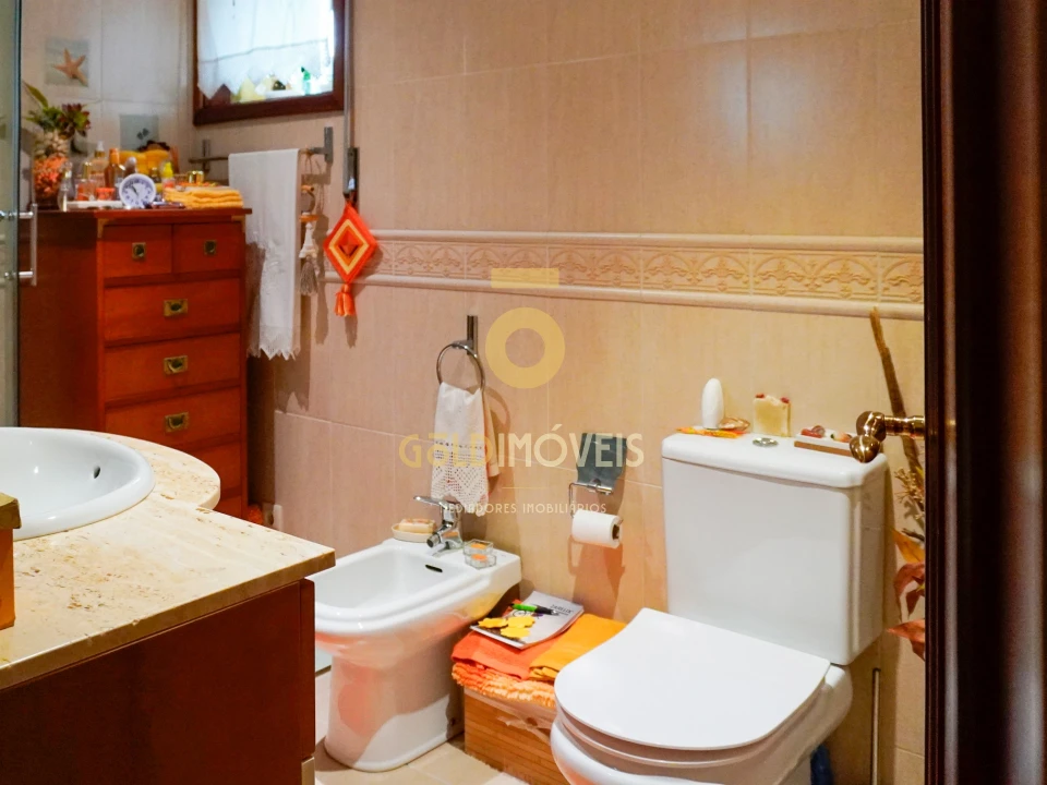 Apartamento T2 para Venda em Canelas Foto 17