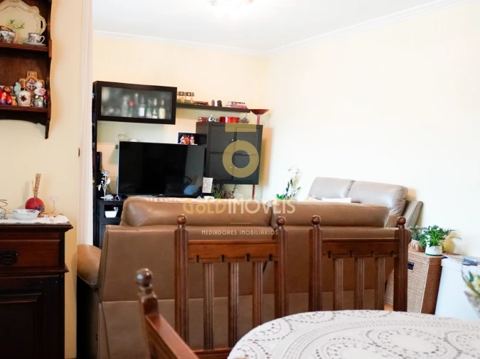 Apartamento T2 para Venda em Canelas Foto 5