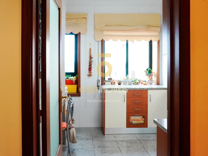 Apartamento T2 para Venda em Canelas Foto 6