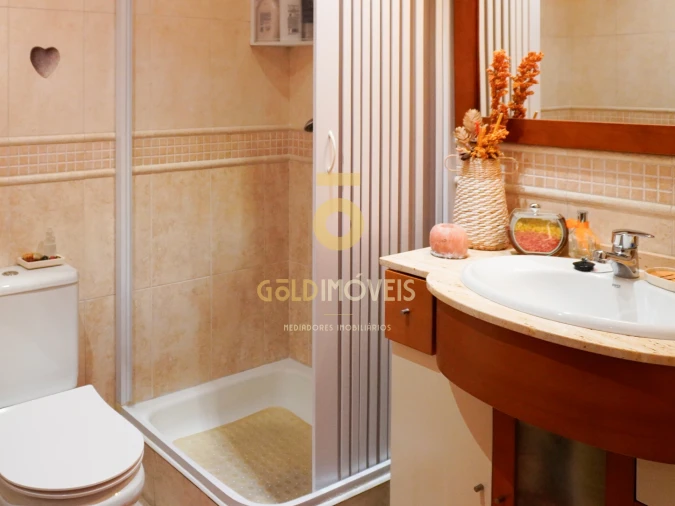 Apartamento T2 para Venda em Canelas Foto 20