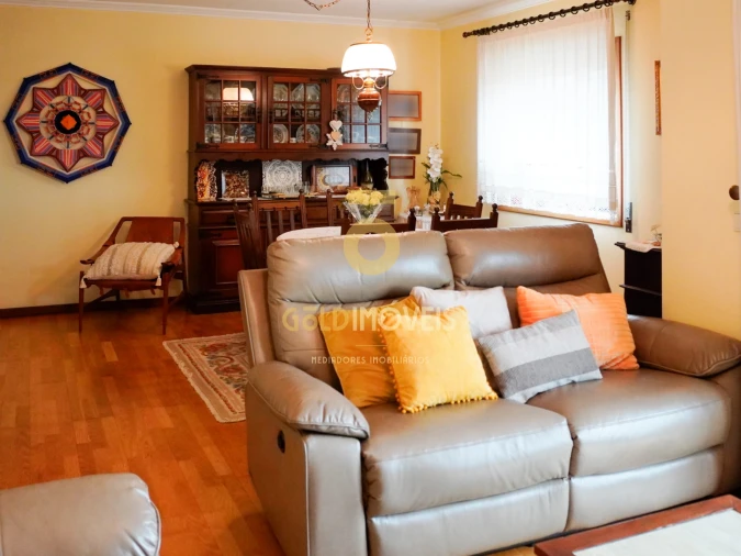 Apartamento T2 para Venda em Canelas Foto 1