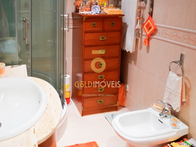 Apartamento T2 para Venda em Canelas Foto 18