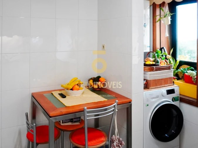 Apartamento T2 para Venda em Canelas Foto 9