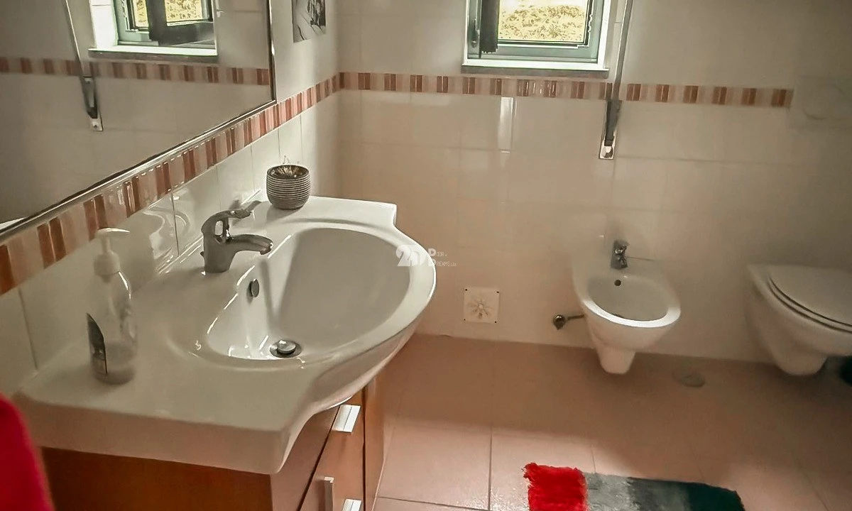 Apartamento T4 para Venda em Tabuaço Foto 15