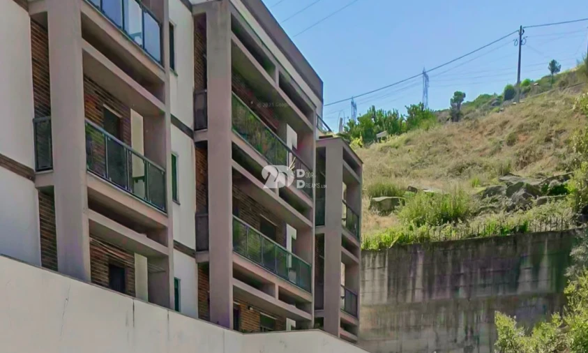 Apartamento T4 para Venda em Tabuaço Foto 6