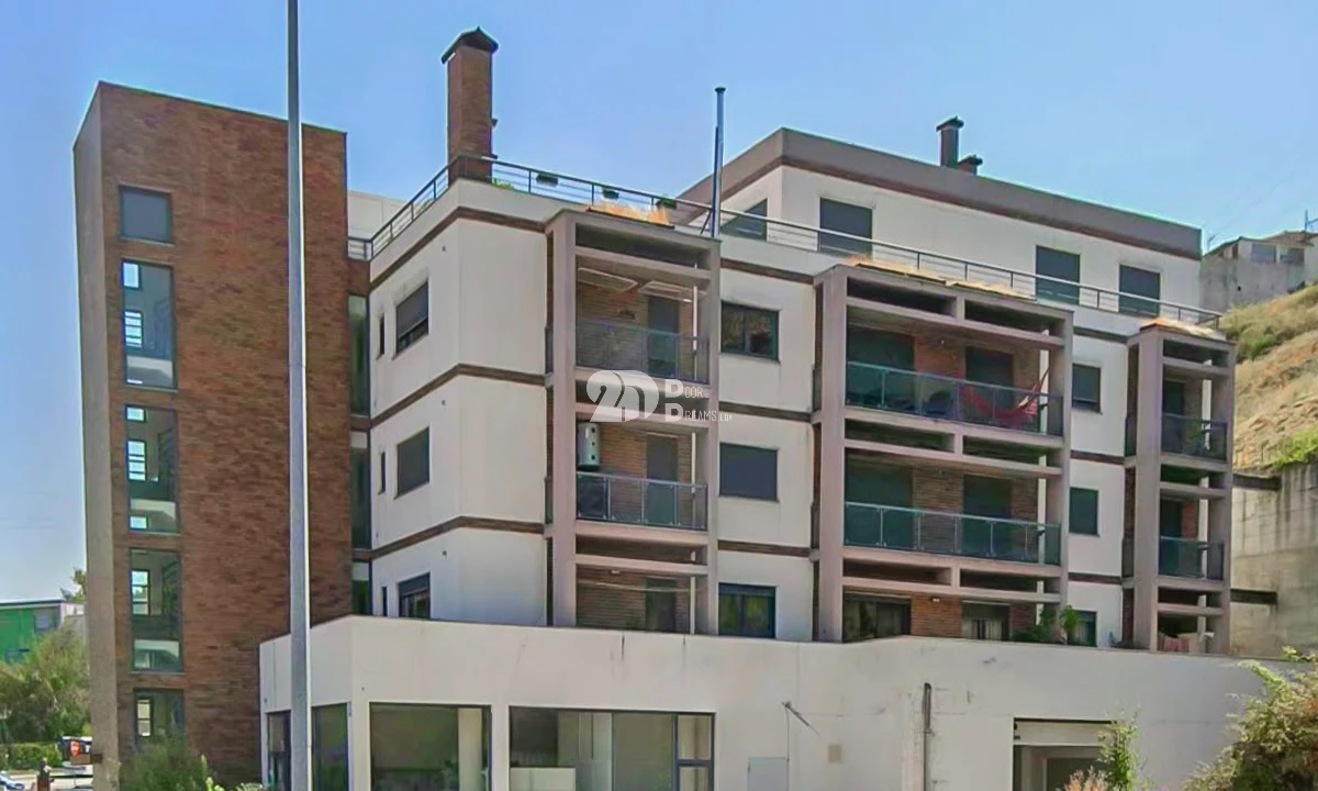 Apartamento T4 para Venda em Tabuaço Foto 10