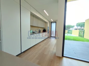 Moradia T3 para Venda em Quarteira