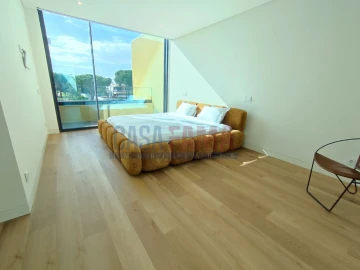 Moradia T3 para Venda em Quarteira