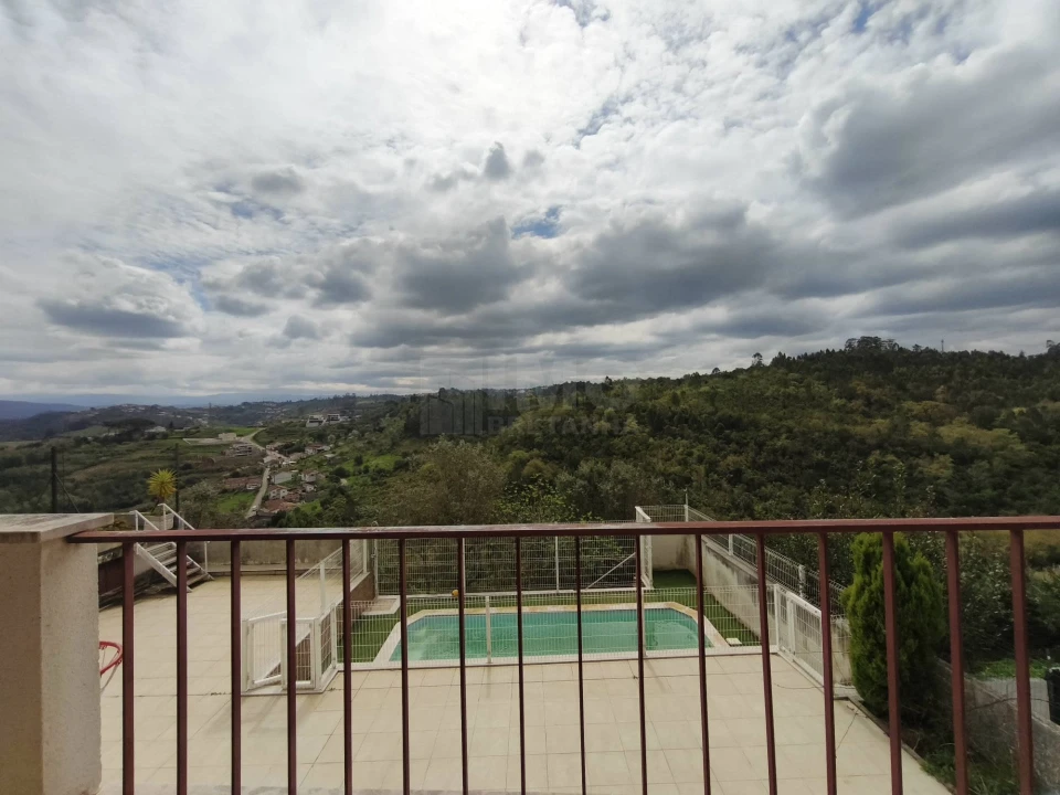 Moradia T9 para Venda em Santa Clara e Castelo Viegas Foto 14