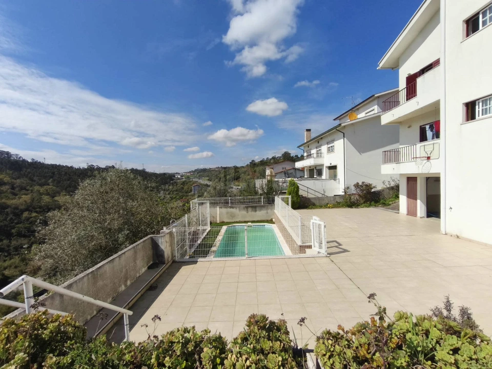 Moradia T9 para Venda em Santa Clara e Castelo Viegas Foto 34