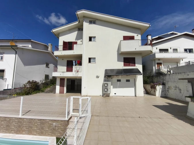 Moradia T9 para Venda em Santa Clara e Castelo Viegas Foto 23