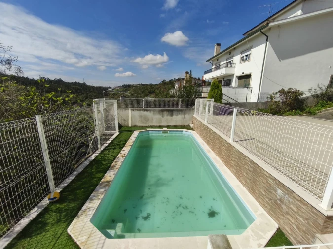 Moradia T9 para Venda em Santa Clara e Castelo Viegas Foto 27