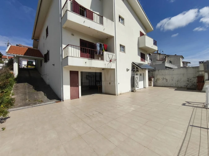 Moradia T9 para Venda em Santa Clara e Castelo Viegas Foto 22