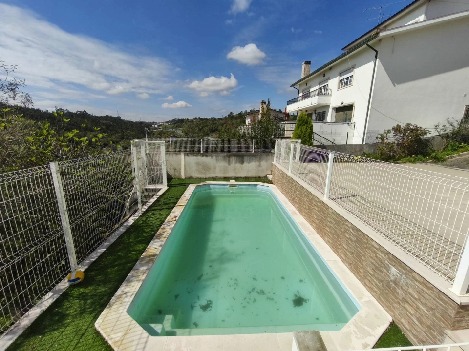 Moradia T9 para Venda em Santa Clara e Castelo Viegas Foto 27