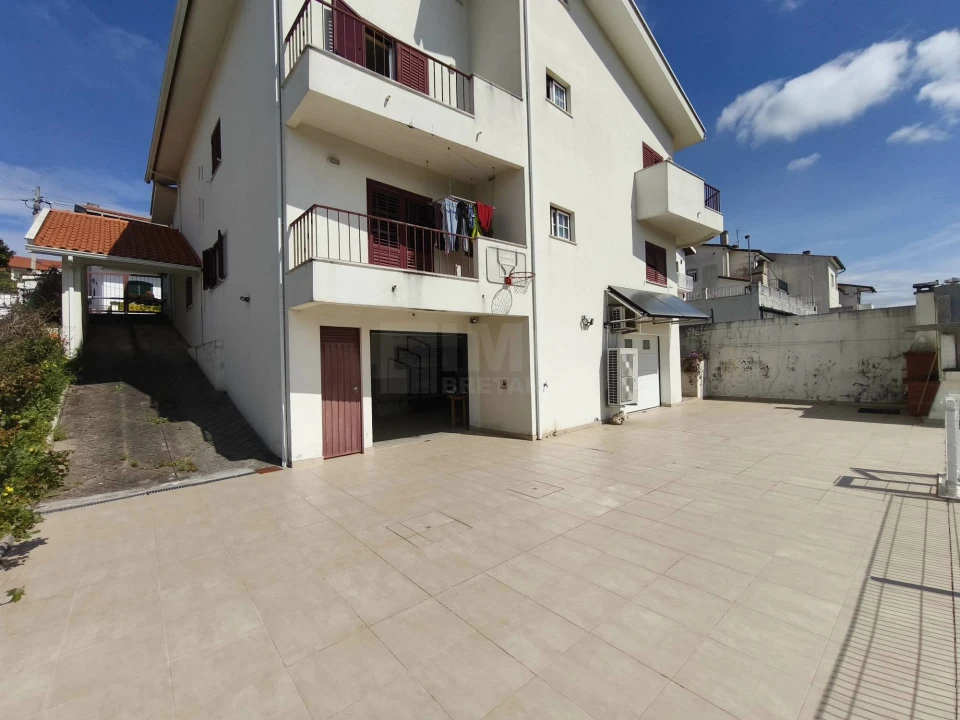 Moradia T9 para Venda em Santa Clara e Castelo Viegas Foto 22