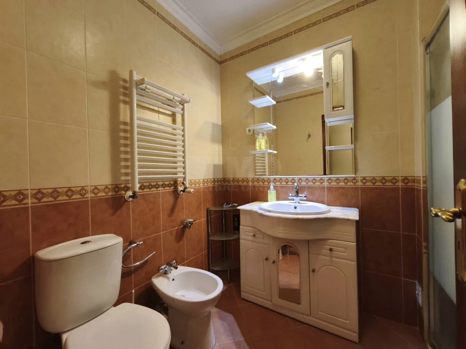 Moradia T9 para Venda em Santa Clara e Castelo Viegas Foto 9