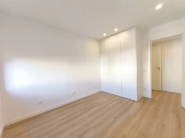 Apartamento T2 para Venda em Sé Nova, Santa Cruz, Almedina e São Bartolomeu