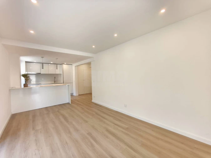 Apartamento T2 para Venda em Sé Nova, Santa Cruz, Almedina e São Bartolomeu Foto 6